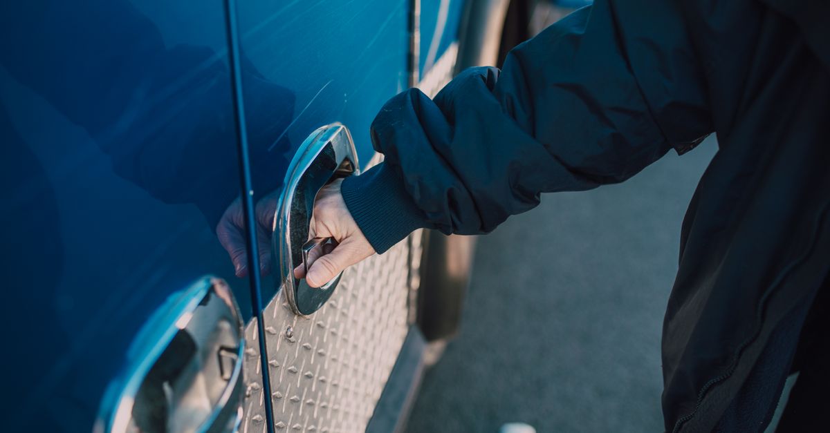 locksmith service technician — Sheepshead Bay Locksmith Brooklyn