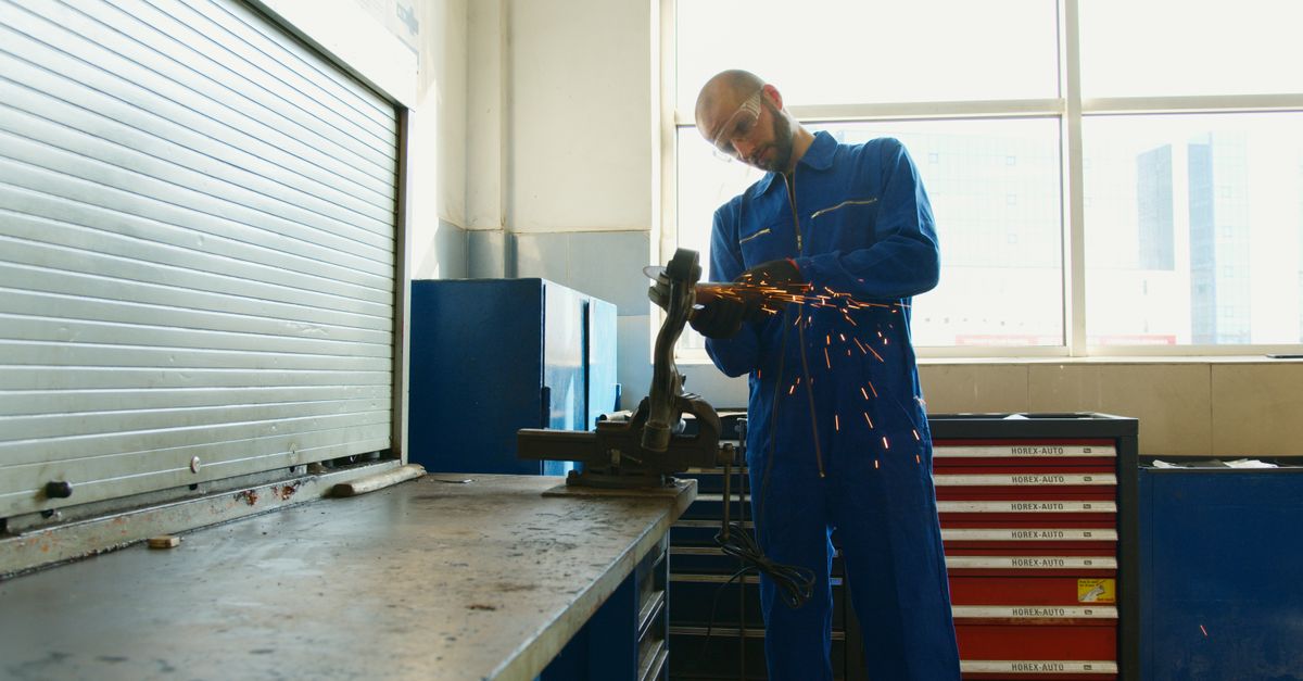 locksmith service technician — Sheepshead Bay Locksmith Brooklyn